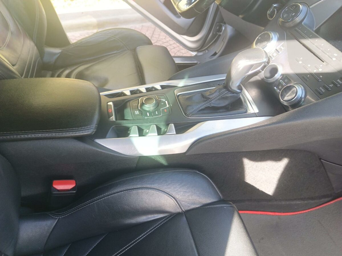 5c628144-2d69-4f3a-823c-5386de6b816f