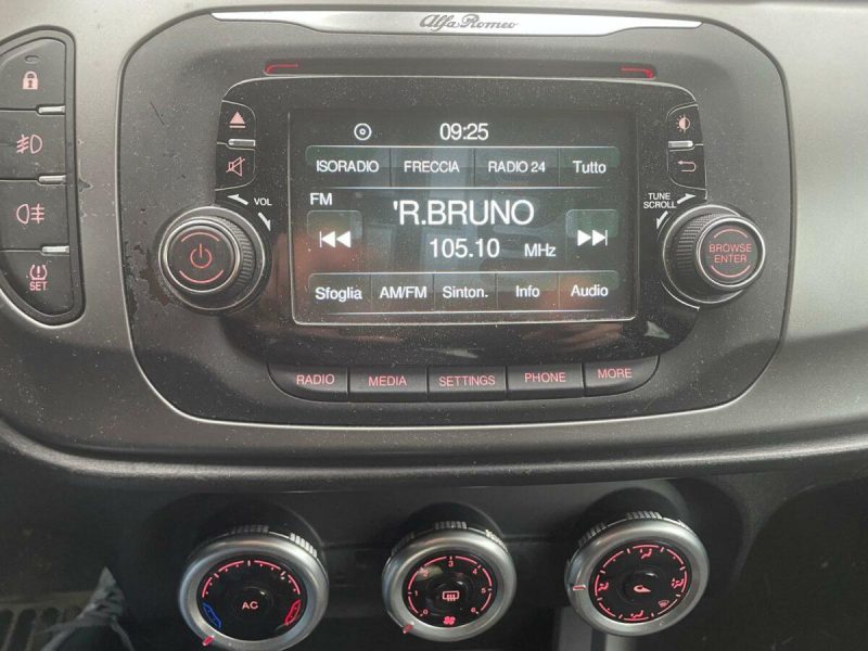 WhatsApp Image 2025-10-21 at 09.36.11 (2)